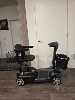 Sporty Scooter