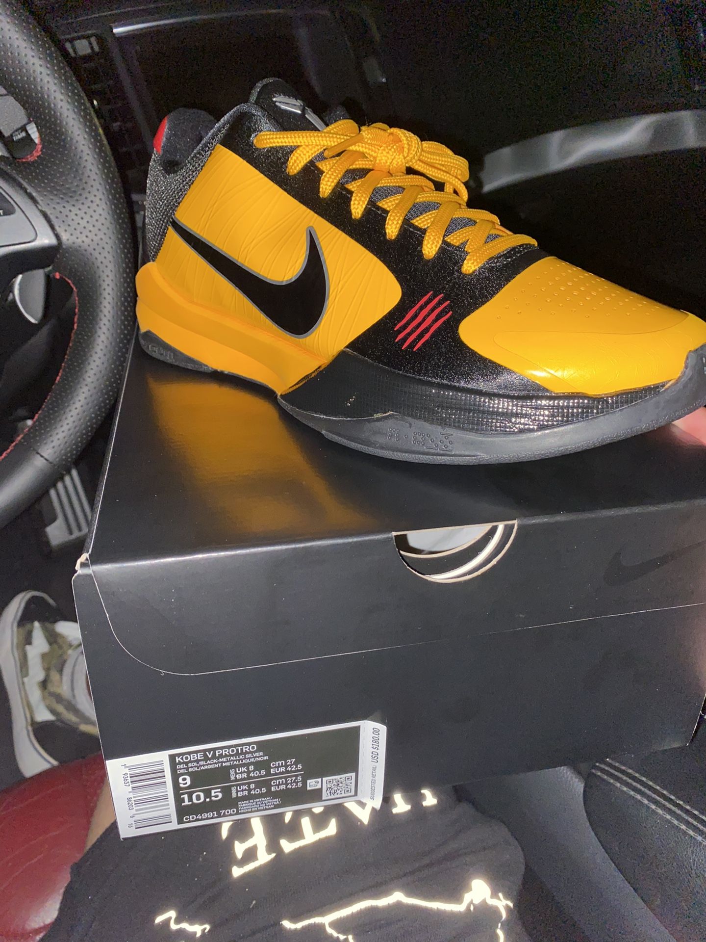 Kobe 5 V Protro Bruce Lee Size 9