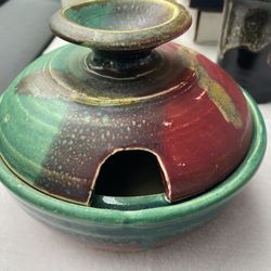 Stoneware Serving Bowl With Lid