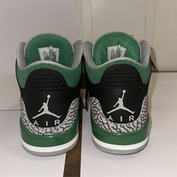 Pine Green Jordan 3s