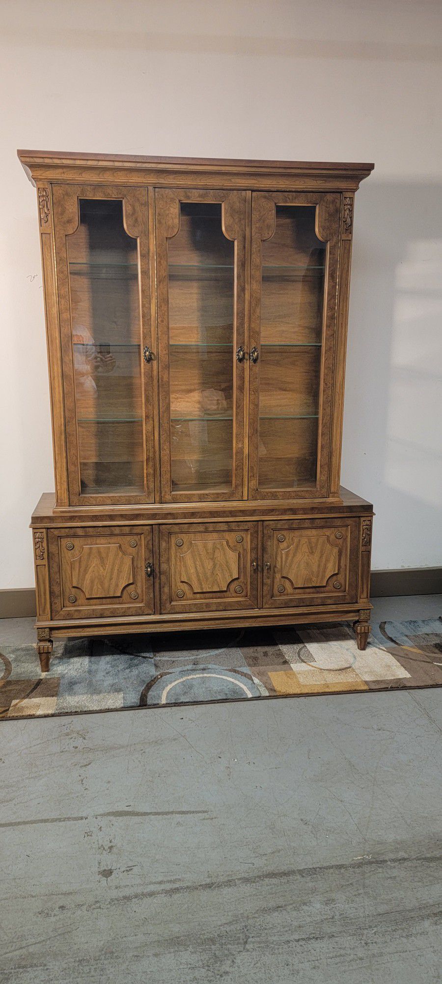 Free Local Delivery! Vintage Young Manufacturer China Cabinet Hutch