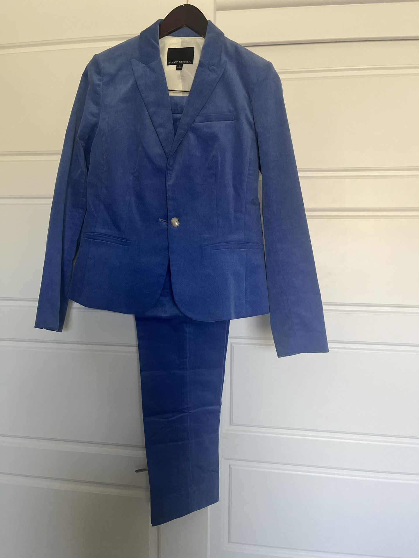 Banana Republic Suit