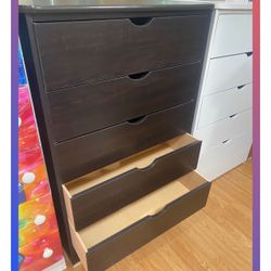 5 drawers dresser / Five drawers dresser
