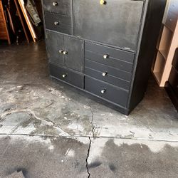 Drexel Dresser 🖤🖤🖤