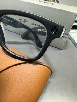 Ray-Ban Meta Smart Glasses 