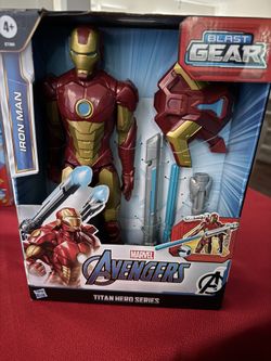 Avengers Marvel Titan Hero Series Blast Gear Iron Man Action Figure, 12-Inch Toy, with Launcher, 2 Accessories and Projectile, Ages 4 and Up, Red