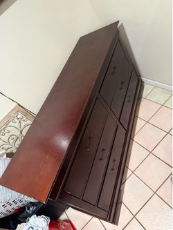 Dresser