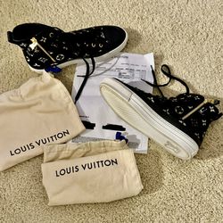 Authentic Louis Vuitton Velvet Sneakers Size 39 Runs Big Unisex 