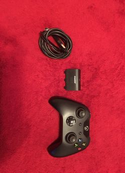 Selling xbox one controller with a rechargeable battery and charger
