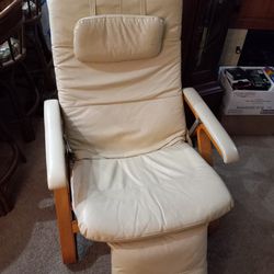 Vintage Modern Cream Colored Leather Nepsco Backsaver Bentwood Zero Gravity Reclining Lounge Chair 