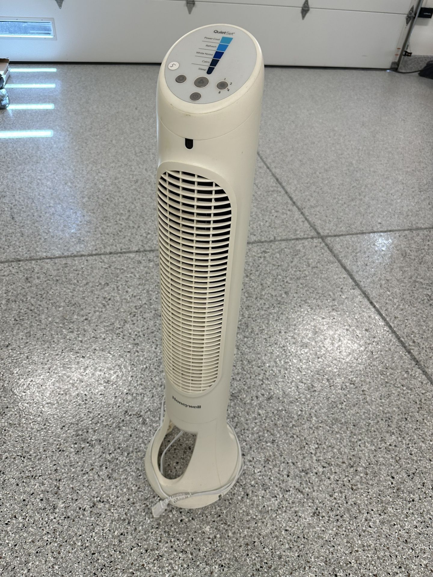 Honeywell QuietSet HYF260 Tower Fan โ Works Great!