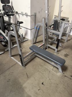 Flex Fitness / Star Trac Olympic Flat Bench | Commercial Grade