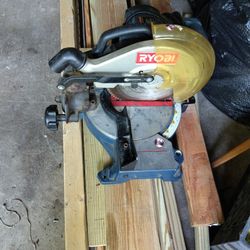 Chop Saw Ryobi 