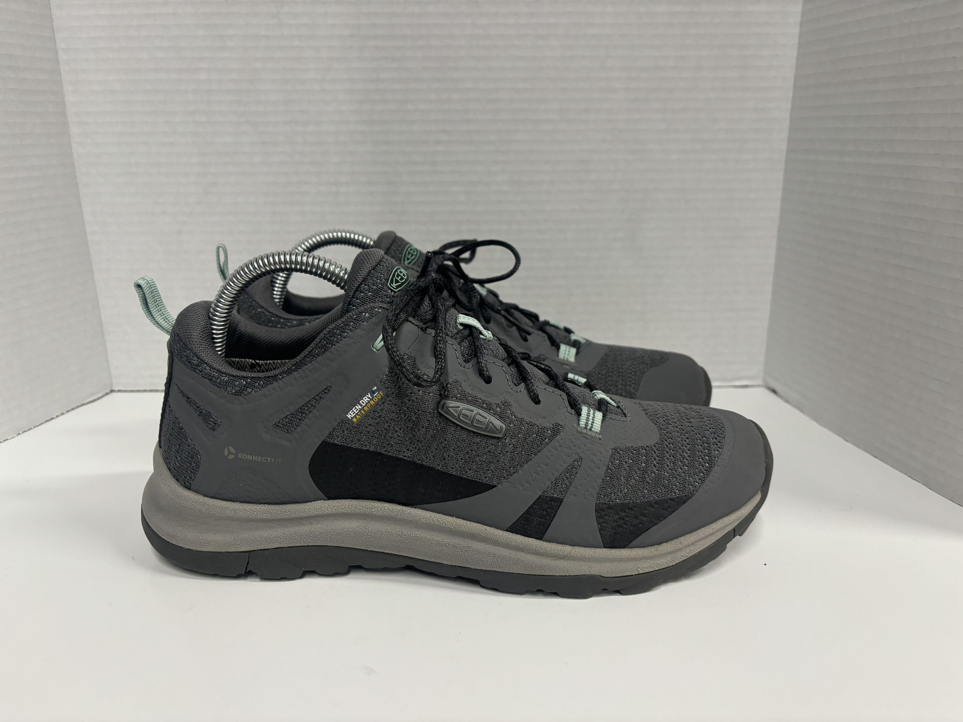 KEEN Terradora 2 Waterproof Hiking Shoes Women’s size 9.5