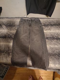 URBAN OUTFITTERS SIZE 30 BAGGY PANTS