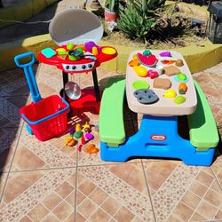 Kids Toys .... Picnic Table./BBQ 