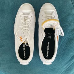 Size 13. New Converse In White.