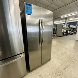 Frigidaire Gallery 36” Side By Side Refrigerator‼️