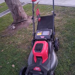 
Milwaukee - M18 FUEL Brushless Cordless 21 in. Walk Behind Dual Battery Self-Propelled Mower (Tool-Only)
Milwaukee - M18 FUEL Brushless Cordless 21 i