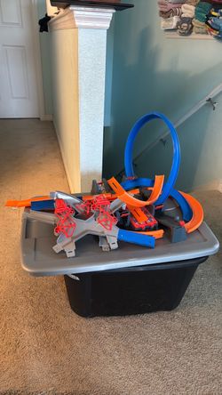 FREE Hot wheels crisis cross track set parts