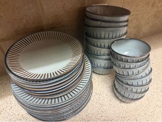 32 piece dish set