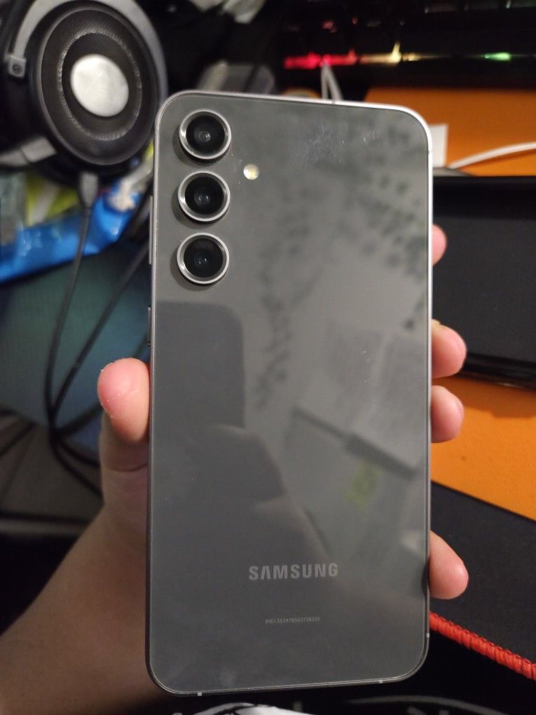 S23 FE 256gb UNLOCKED