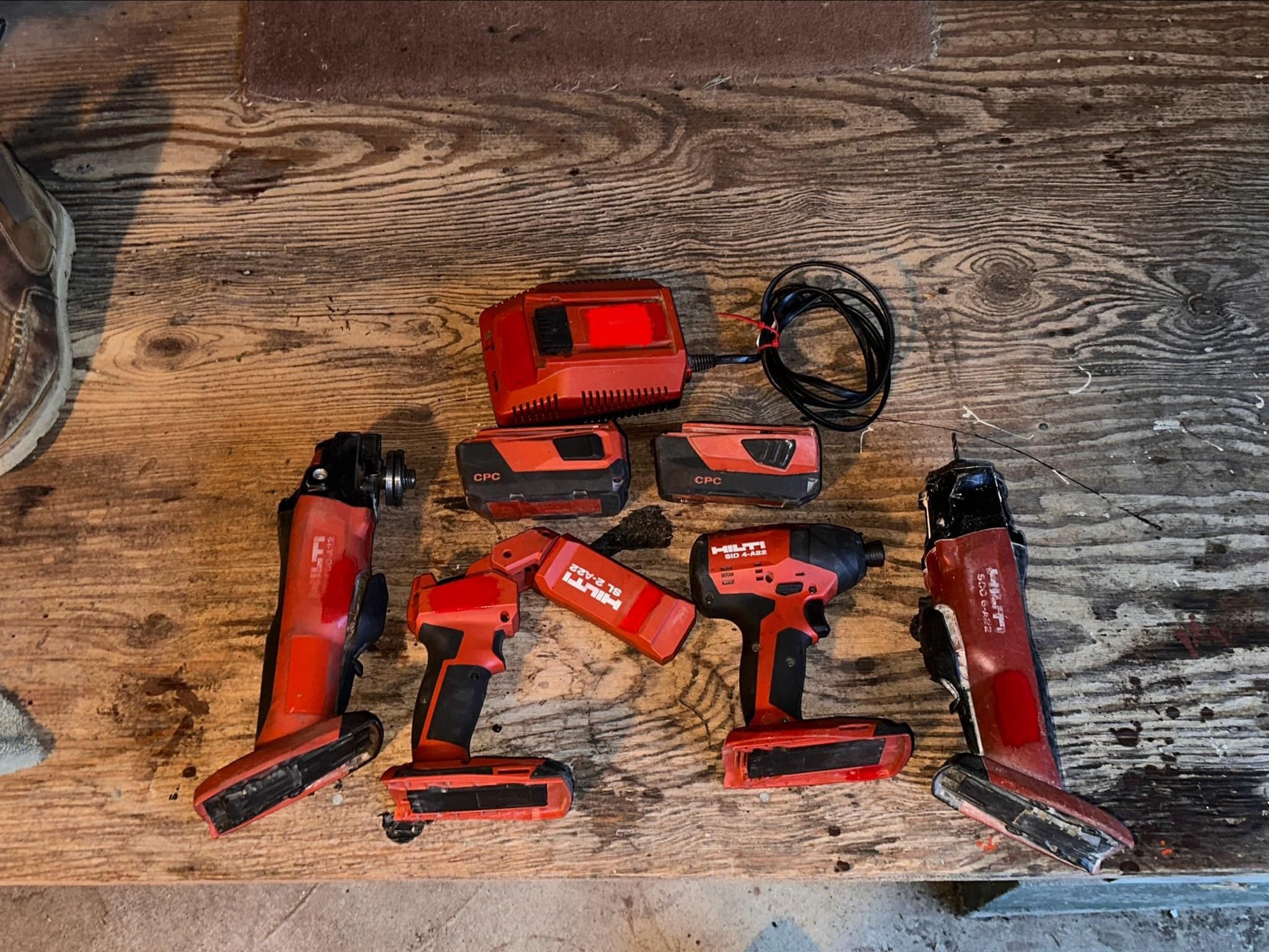 Hilti - 4 Tool Set W/ 2 Batteries And Charger
