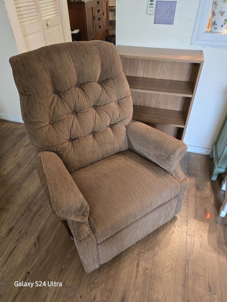 Recliner/Lazy Boy