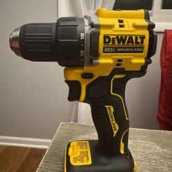 New DEWALT 20v Drill Driver 
