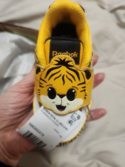 Infant Running Snickers REEBOK size 6. New