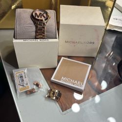 Michael Kors Mini Slim Runway rose gold-tone watch, model MK3549