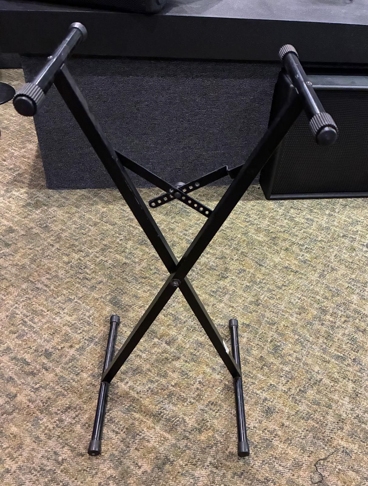 2 Keyboard Stands