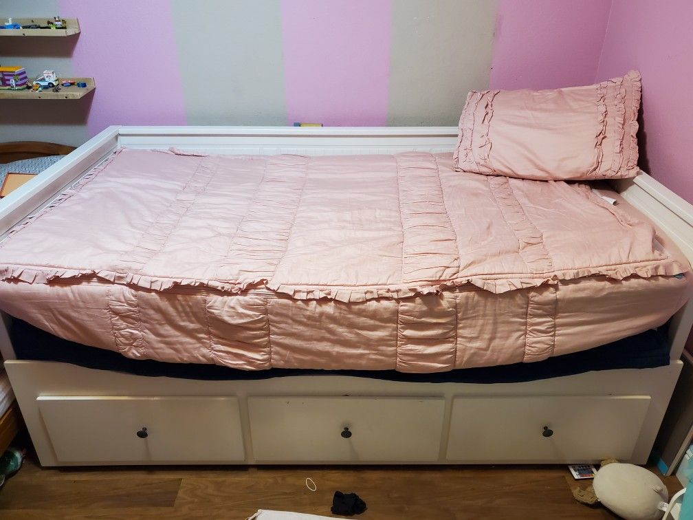 Twin Trundle Bed IKEA WHITE