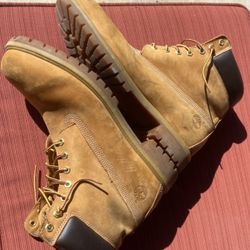 TIMBERLAND BOOTS 🥾 Men’s Size 13