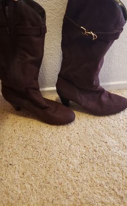 Brown suede boots in good condition