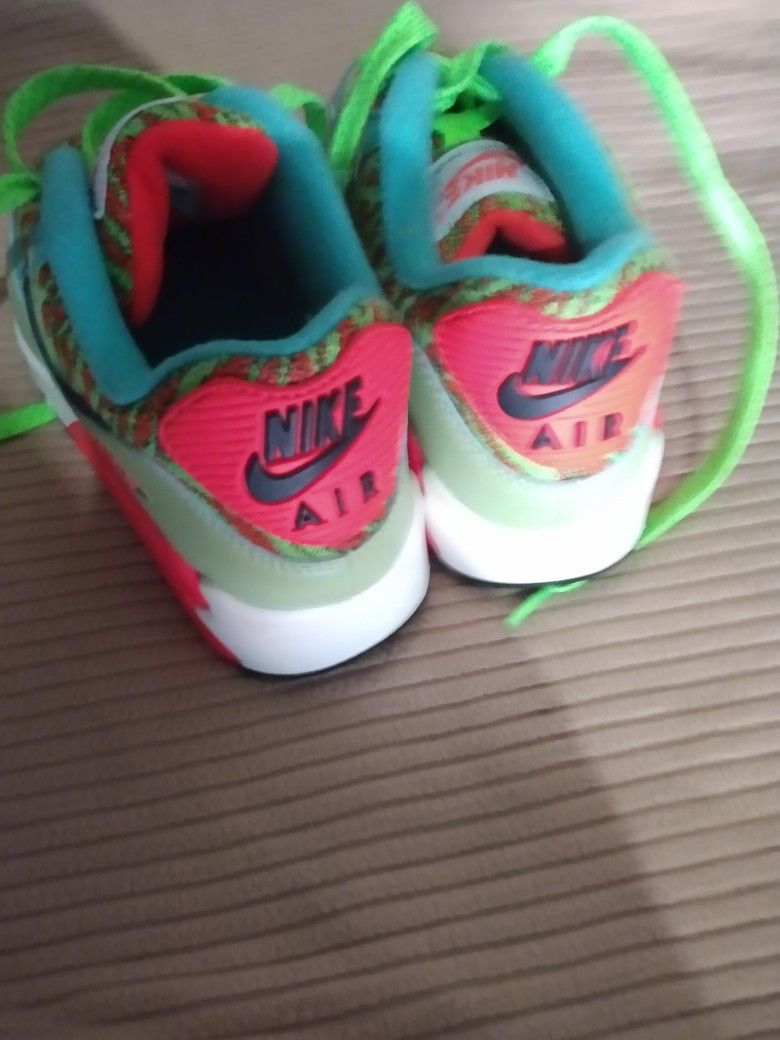 Nike Shoes Size 4.5y