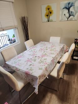 Glass Dining Table with 6 chairs