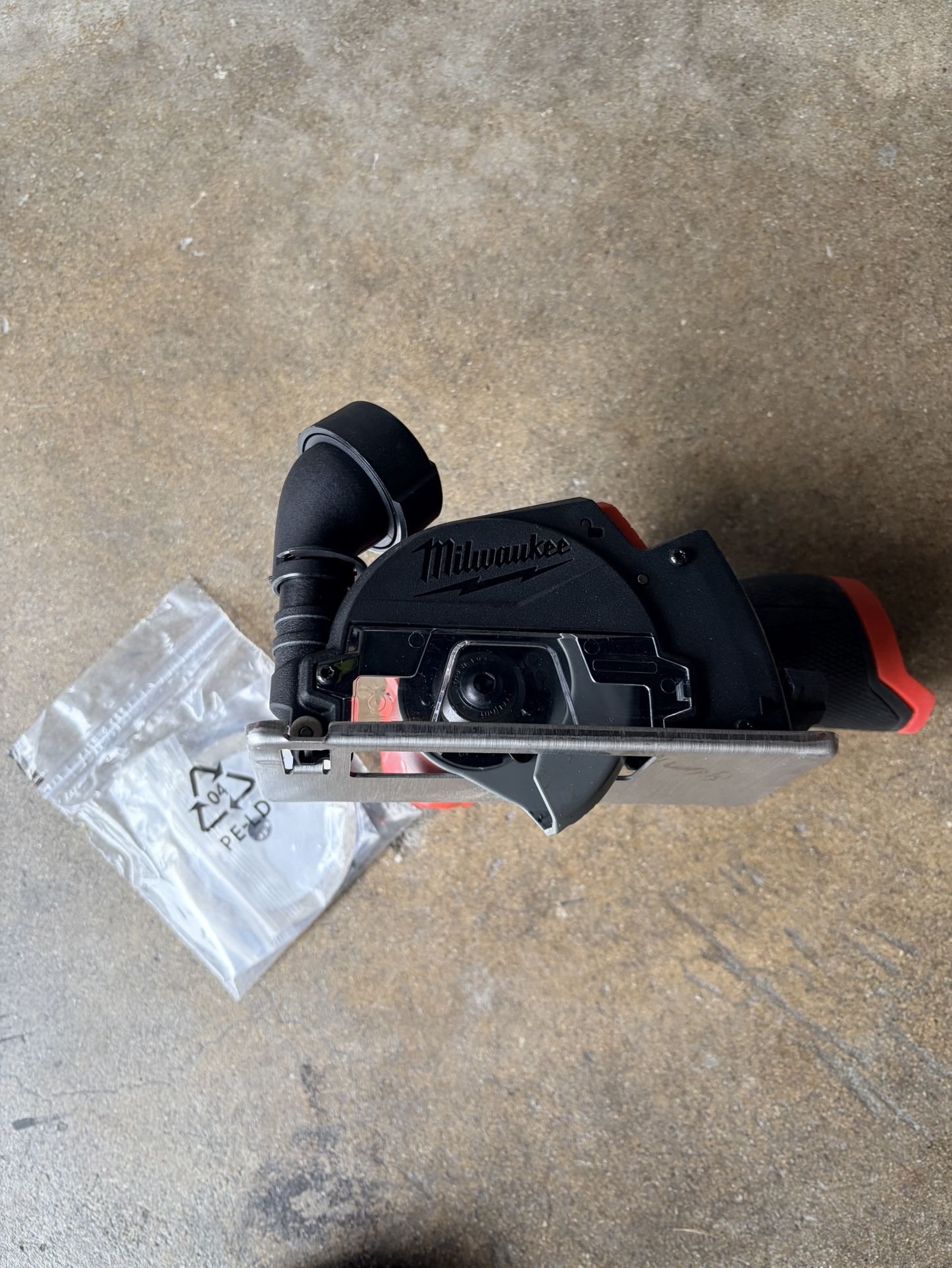 Milwaukee M12 Cut-Off Tool