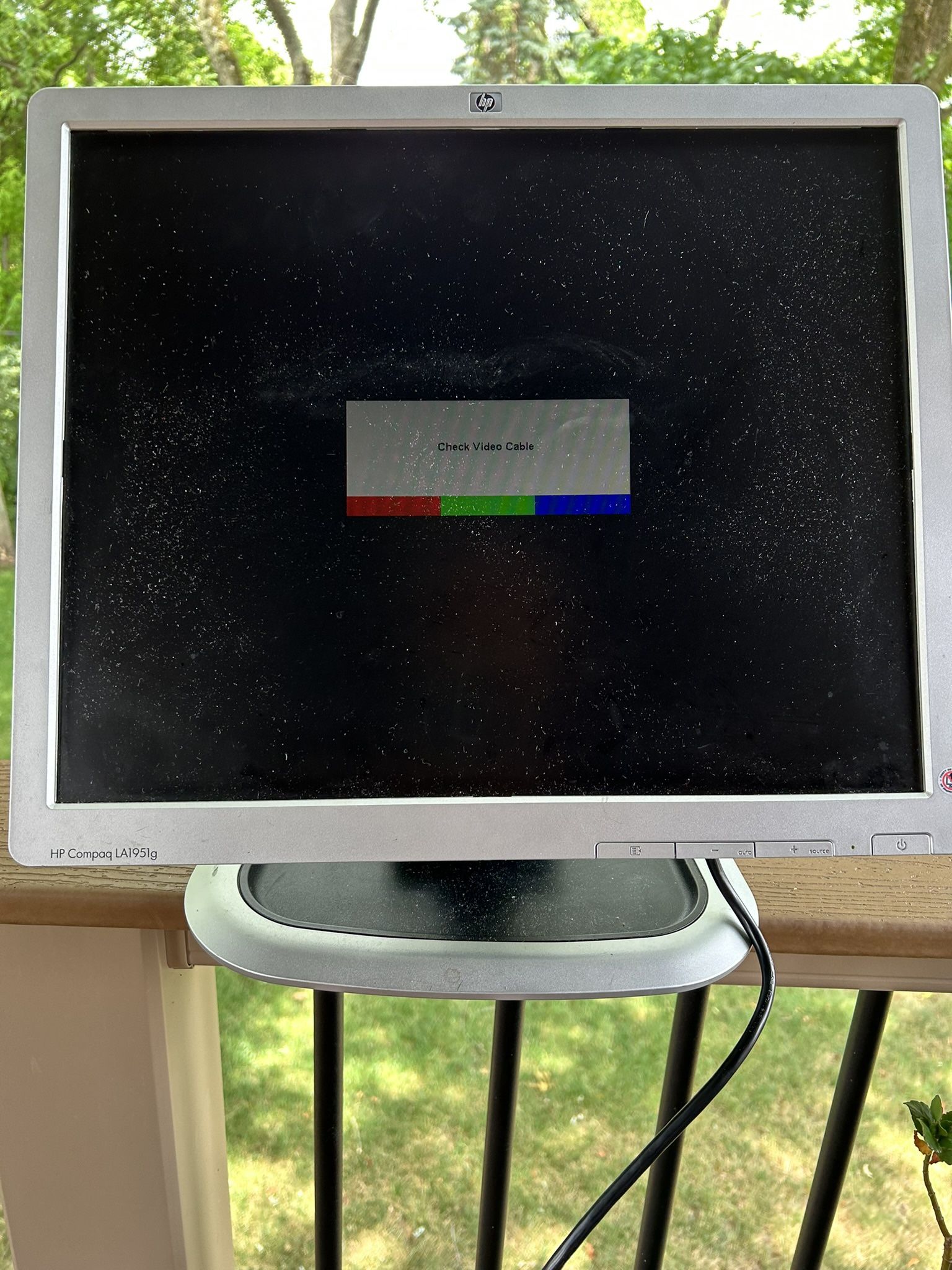 HP 19 inch monitor