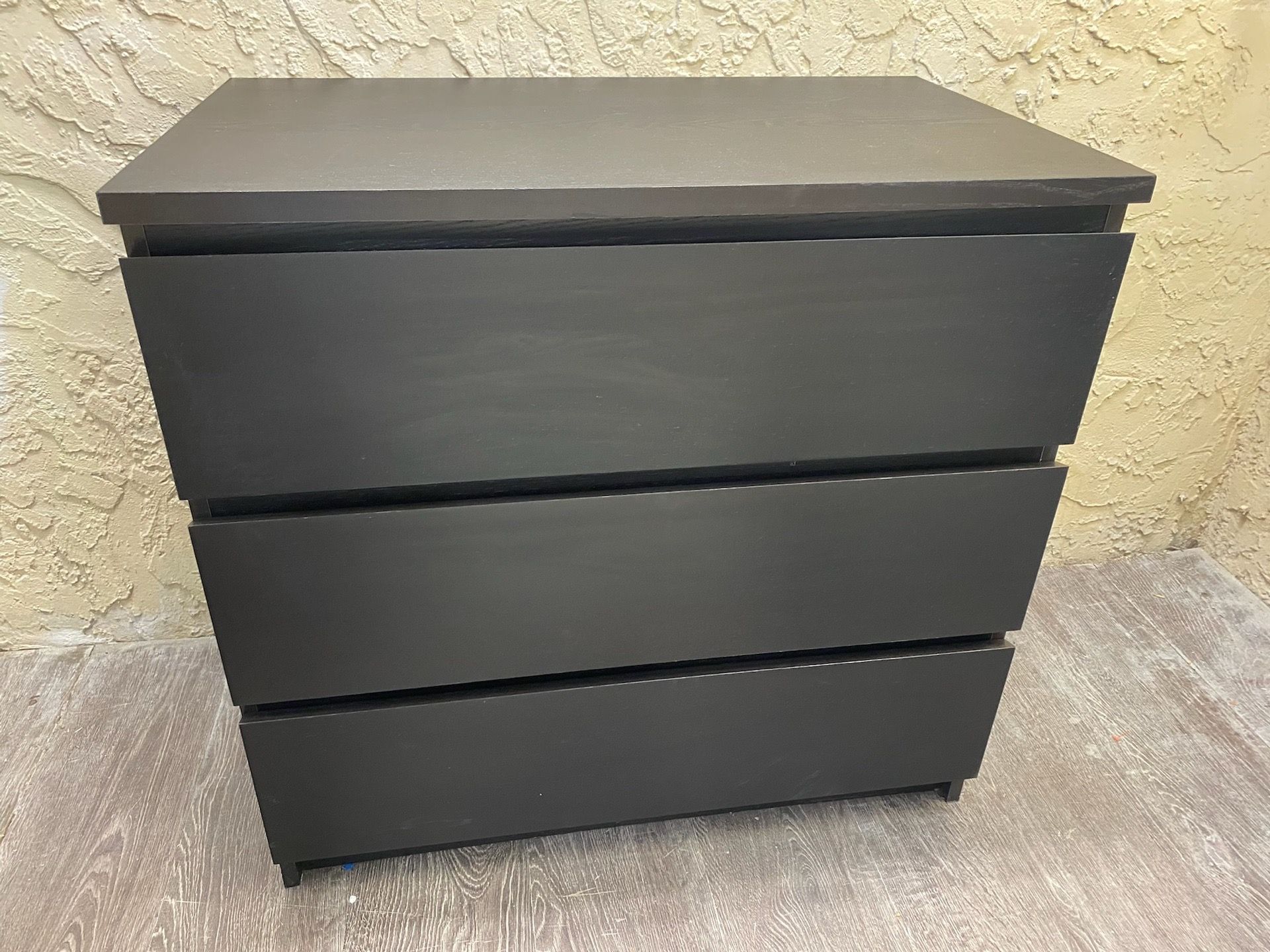 Dark Brown 3-Drawer Dresser - Local Delivery Available for an Additional Fee - See My Other Items😎