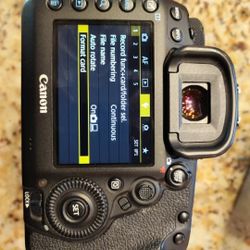 Canon EOS 5D Mark IV 30.4MP DSLR Camera Body