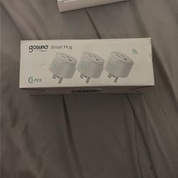 3 Smarts Plugs 