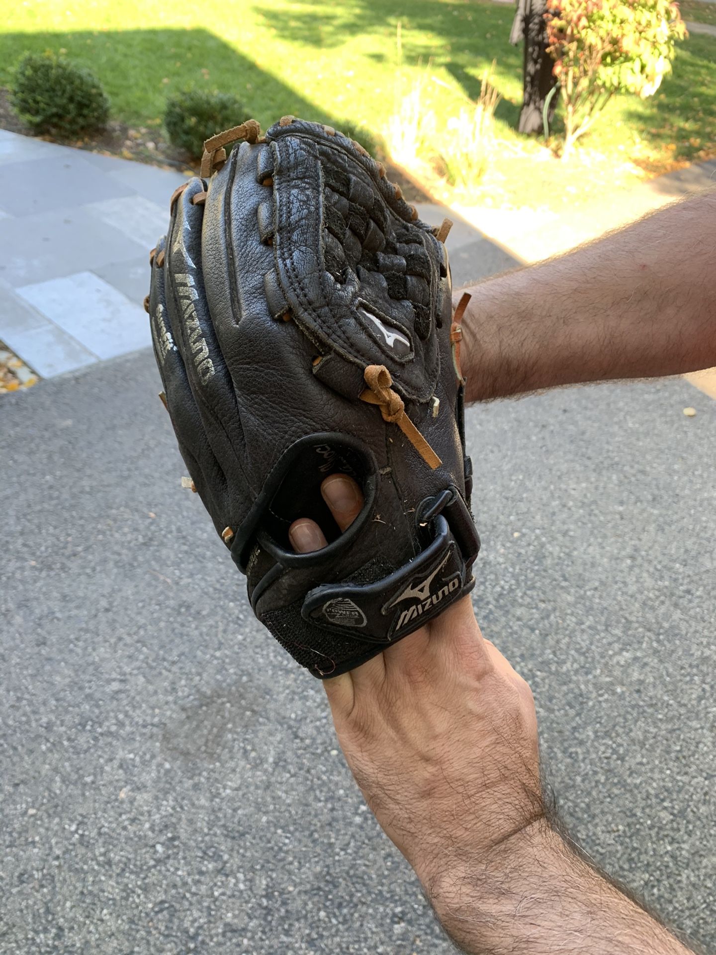 Youth baseball glove - Mizuno