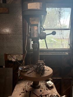 Chicago Electric 12-Speed Heavy Duty Drill Press