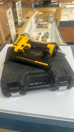 Dewalt Finish Stapler 1/2”  1-1/2” 18Ga