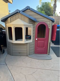Large step 2 playhouse