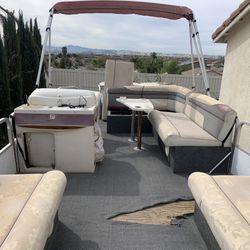22’ working pontoon boat sold as is