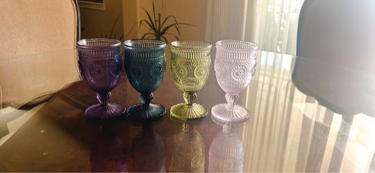 Set of 8 Vintage-Style Colored Embossed Goblets – Cottagecore • Garden Party • Shabby Chic