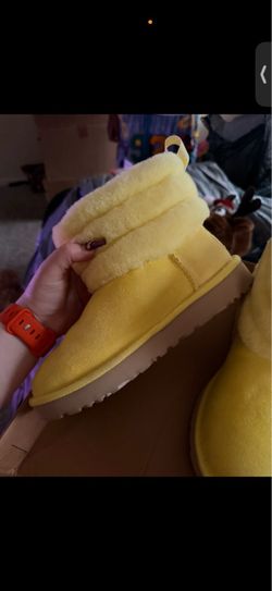 Size 5 women's Ugg boot