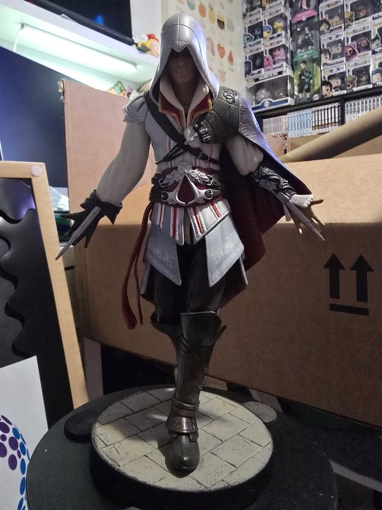 Assassin's Creed II Game Premium Ezio Statue